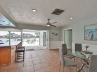 Spacious waterfront home in Apollo Beach w/ private swimming pool and boat dock. Hotels in Apollo Beach