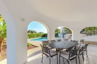 Villa Mar Alborán, Great Seaviews, 5-10 Min Easy Stroll Town & Beaches - Villaer