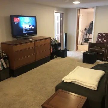 Beautiful private 2 bedrooms/1 bathroom near campus