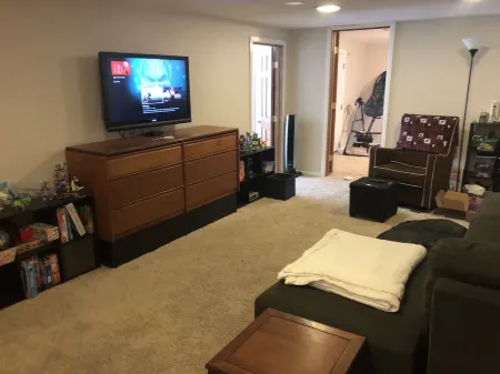 Beautiful private 2 bedrooms/1 bathroom near campus