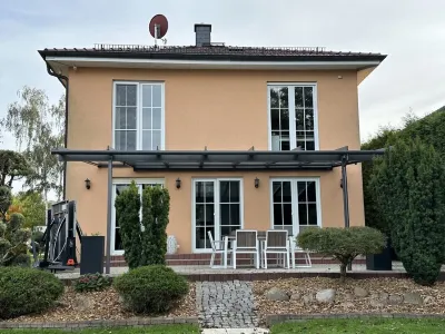 Stadtvilla in Leipzig 7 Personen 3 Schlafzimmer 2 Bäder Garten und Terrasse Hotels in Nordost