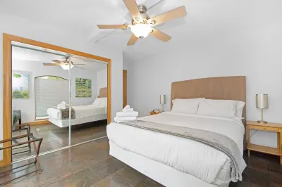 Gorgeous Gulf front estate-Heated Pools, Private Pier, walk to the Boardwalk Hotels near Cherry's Designs