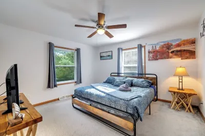 "Pocono Antilia" 7 BR Chalet Sleep 18 w/Hot Tub, Sauna & Game Room