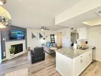 Lake life 1-bedroom,1-bath condo in peaceful Garland TX