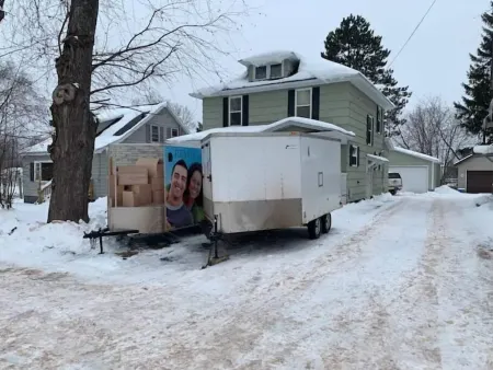 Trail Riders Haven- Only 1 Block from TONS of Adventurous Trails! Huge Garage!