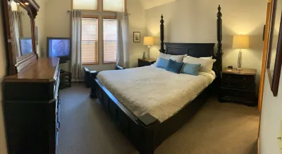 Mountain Ski Haus Chalet! Walk to Gondola, River Run! Hot-Tub! Hotels in Mountain House