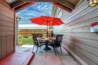 Lovely 3 bed, 2 bath home with a view of the park
