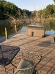 Newly furnished beautiful cabin with an access to Lake Hartwell