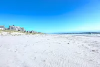 Beach Condo, 3 Bedrooms/2 Bath, Sleeps 9 Private Corner Patio Views of Dunes