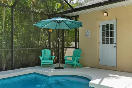 Sarasota House, A Perfect Beach Getaway!!! Spacious 4-bedroom house & Pool !!! Отели в г. Саразота