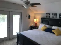 Grove Keeper Cottage  unit has a tree house atmosphere