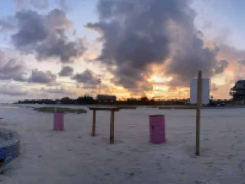 Luxury Beach Front Home!!! 長灘酒店