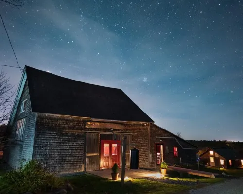Cozy Cottage Hotels in Surry