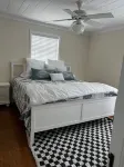 Cozy cottage retreat walking/biking distance to downtown Hobe Sound and Beach