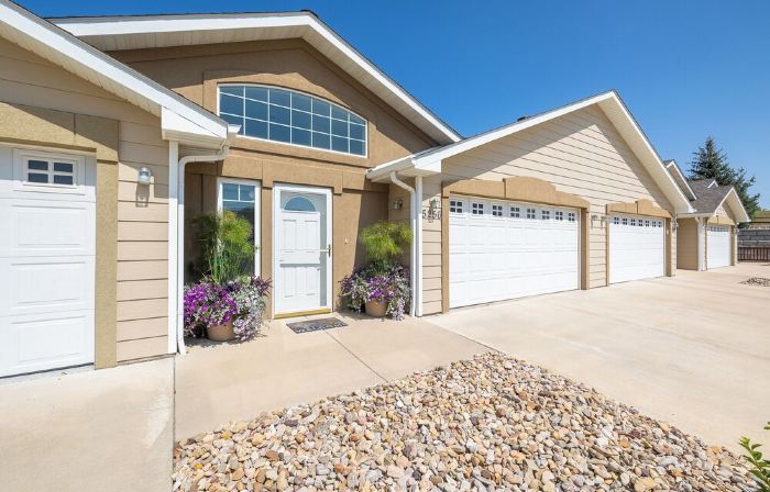 Two bedroom townhome, central to most popular destinations within Rapid City.