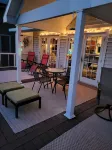 Relaxing, FUN, Comfortable Home on 50 ft. Flat Waterfront. 25 steps to the lake!