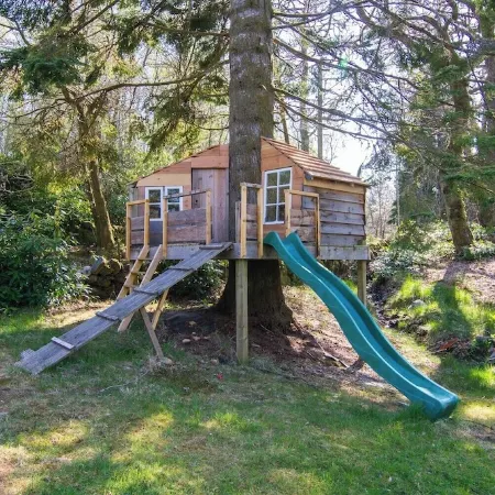 The Lodge at Duchray Castle. Perfect for family with 3 small children.
