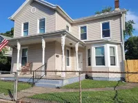 Cheerful 3-Bedroom House Sleep 11