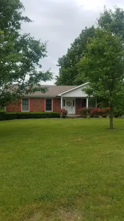 Welcome to your home away from home at my Bardstown’s Sweet Retreat!