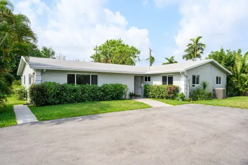 Hot Spa - Super Clean - 8 M Drive to Beach, Restaurants, Nightlife Hotels in Lighthouse Point