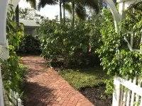 2 Bdrm/1Bth Waterfront. Wilton Manors. Private Patio, Parking