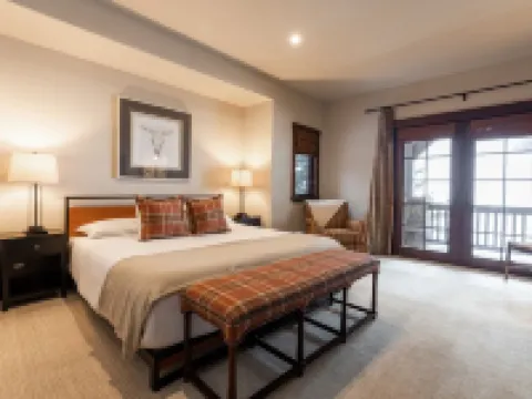 Luxurious Ski-in Ski-out Home in Arrowhead community Hotels in Edwards