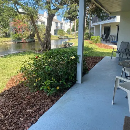 Just Updated - Beach Side Spacious Ground Floor Flat Condo - steps to the beach!