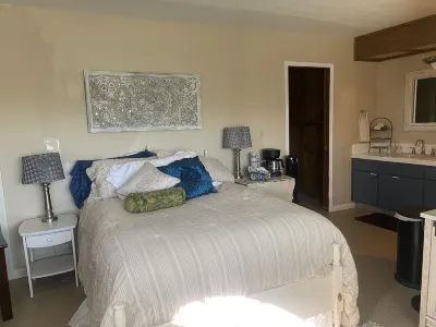 private suite 60 mins from Sequoias