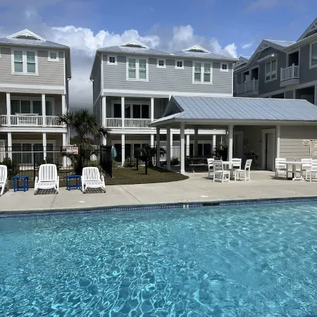 New Home in 2023 w/ Elevator! Perfect Family Getaway in Emerald Isle, Sleeps 11!