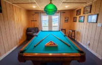 Spacious 5BR w/ epic views, 2 decks, game room, one-step entry, family-friendly!
