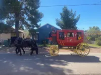Toughnut Blue - Downtown Tombstone Historic District - 1 Block to All the Action Hotels in Tombstone