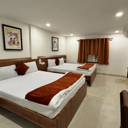 Hotel Saluja