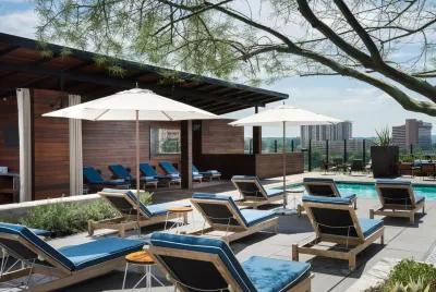 Hotel Van Zandt Hotel dekat Harry Ransom Center