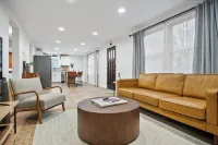 Charming 2BR Near Fairgrounds and War College!