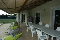 LE MAS DE L'OLIVIER ARLES 10-18 pers SEE DETAILED RATES--CHEF CUISINI POSS.