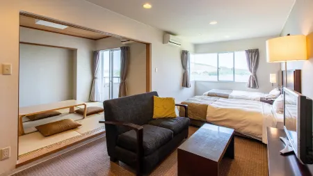 WISTERIAN LIFE CLUB TOBA