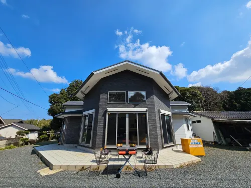 Private Rental Accommodation in the Middle of The