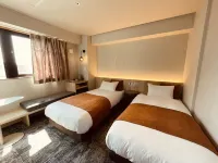 R Hotel Namba South Отели в г. 