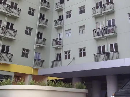 The Suite Metro Apartment by King Official