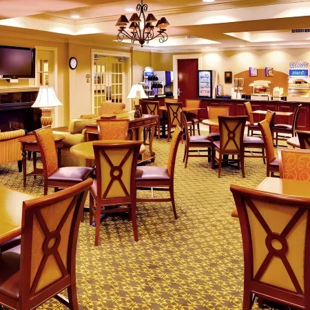 Holiday Inn Express & Suites JACKSON - FLOWOOD by IHG