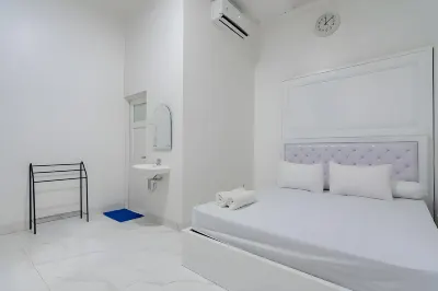 Family Homestay Syariah Cirebon Hotel dekat Jembatan tumaritis