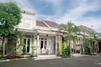 Musdalifah Hotel Resort Hotels in Sumenep