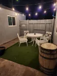 Escape the Everyday and Delight your Senses, Full 2 Bedroom House Hotels in der Nähe von Nevada State College