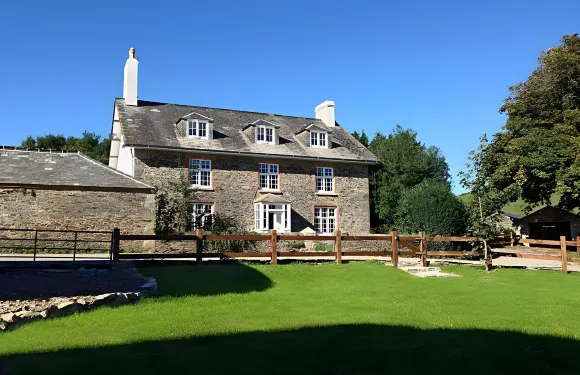 雅蘭泰德維爾農場