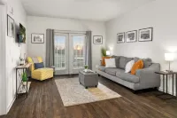 Beautiful Extended Stay - Pool & Gym