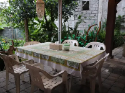 Chrisma Bed and Breakfast Hotels in Tomohon