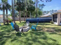 Charming 3-bedroom house with POOL, Firepit & WiFi / close to beach