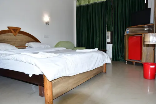 Tridev Hotel Hotels in Reasi