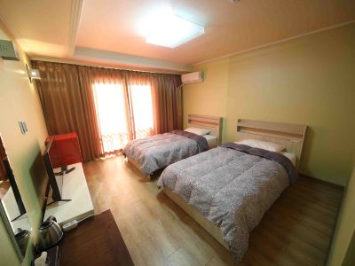 Taebaek Sulwhaguk Family Hotel