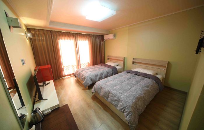 Taebaek Sulwhaguk Family Hotel